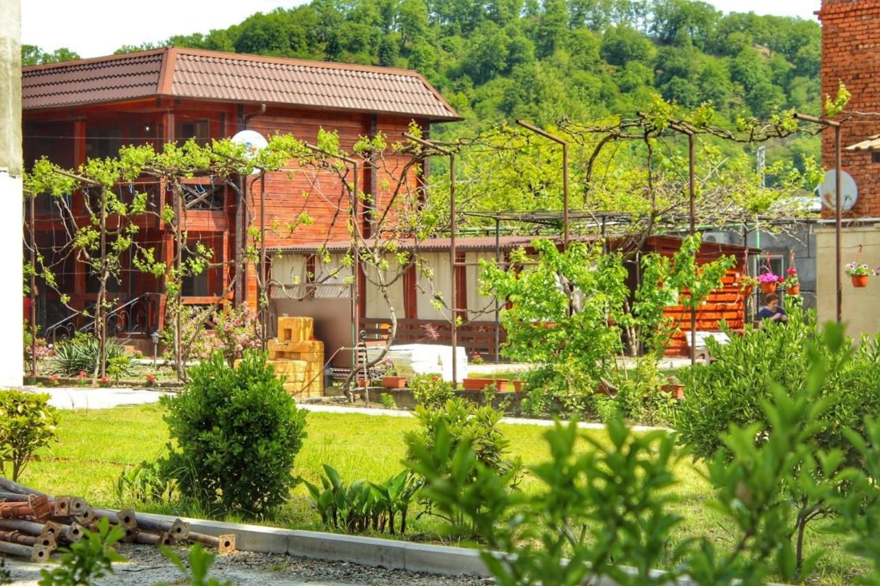 Guest House Sirius Pizunda Exterior foto